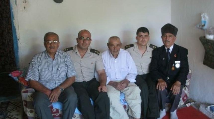 Kula'da Gazilere Ziyaret