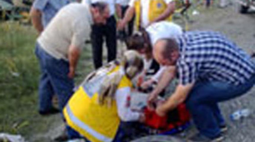 TIR otomobille &ccedil;arpıştı:1 &ouml;l&uuml;