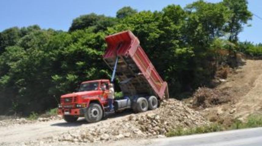 Çay Köyü Alternatif Yol yapıyor