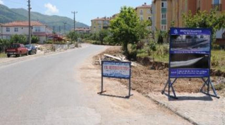 Başiskele'de Caddeler &Ccedil;ift Taraflı Genişletiliyor