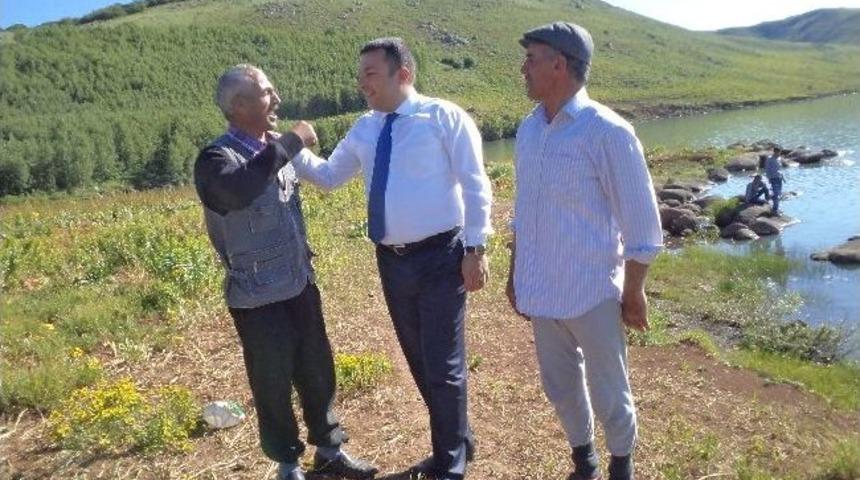 Kaymakam Şahin K&ouml;yl&uuml;lere Balık Yasağını Anlattı