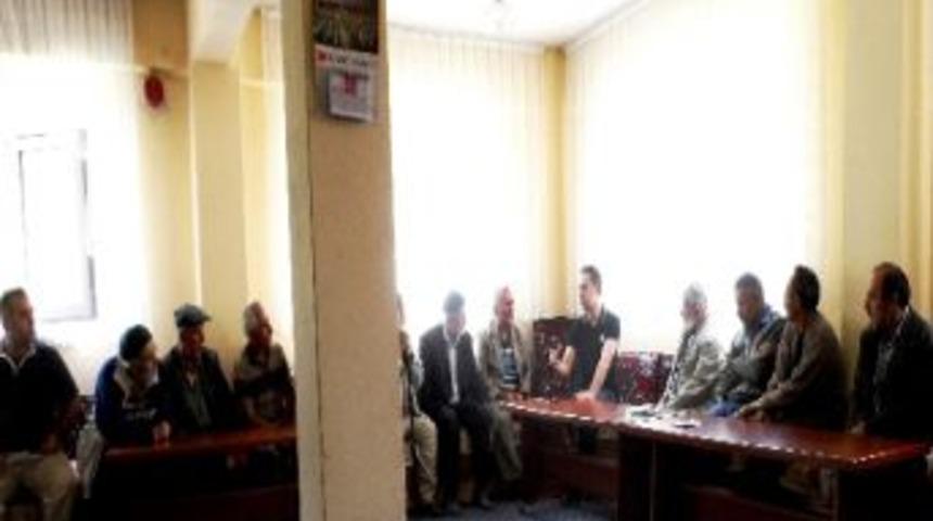 Kumru&rsquo;da Kontroll&uuml; Ve Bilin&ccedil;li Zirai İla&ccedil; Kullanımı Eğitimi