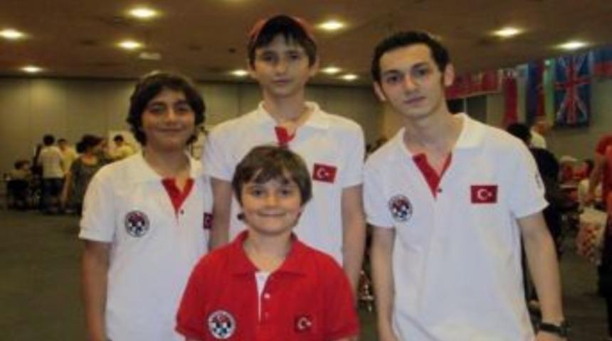 Kağıtsporlu Satran&ccedil;&ccedil;ılar Sırbistan'da