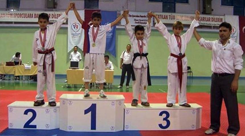 Ankara&rsquo;yı Temsil Eden Mamaklı Minik Yiğit Şampiyon Oldu