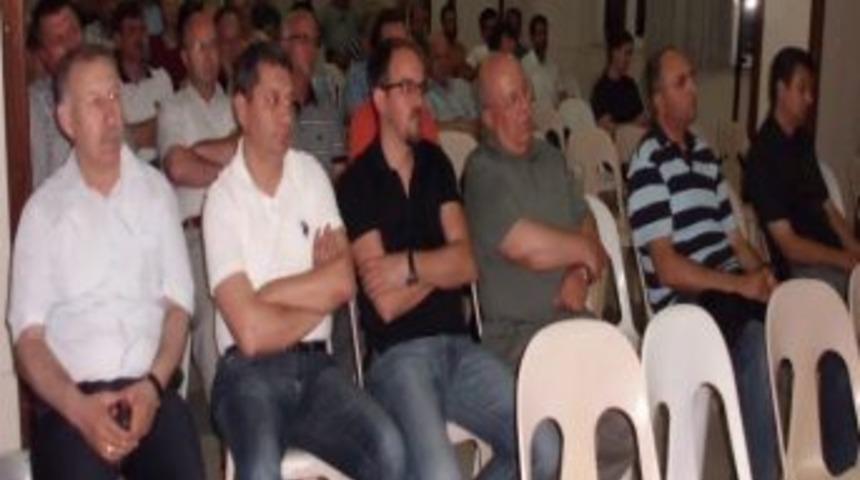 Atat&uuml;rk Caddesi'nin Trafiği D&uuml;zenleniyor