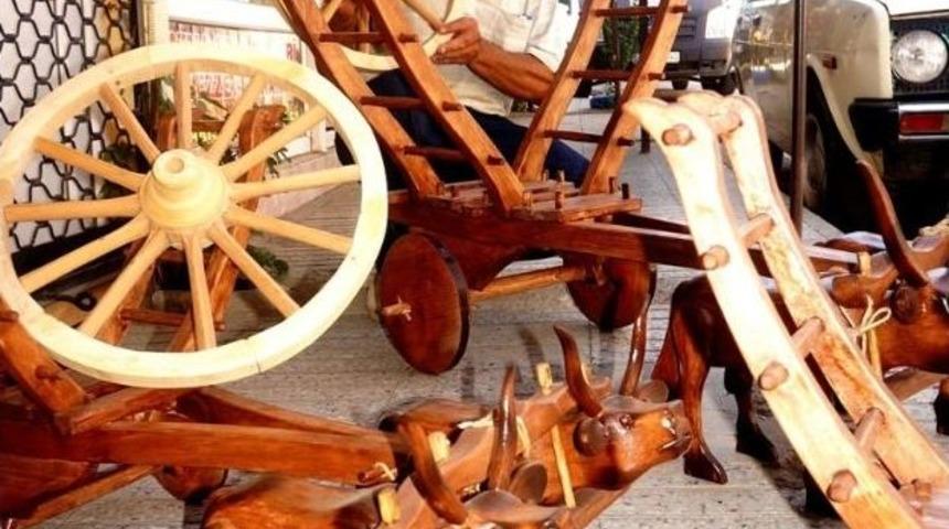 Ağa&ccedil;lara Şekil Veriyor