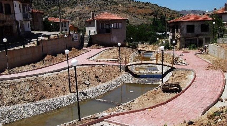 Sarıyar&rsquo;a Uzanan El, Muhteşem Bir Vadi Oluşturdu