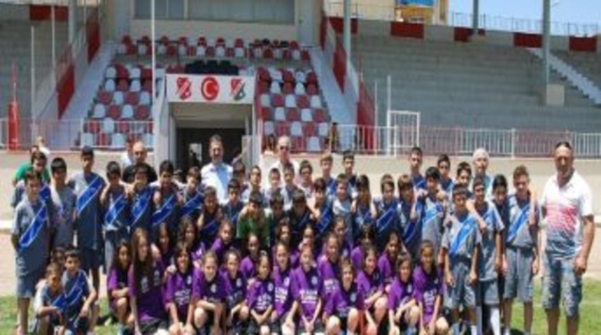 Zeytin Spor&rsquo;a Malzeme Desteği