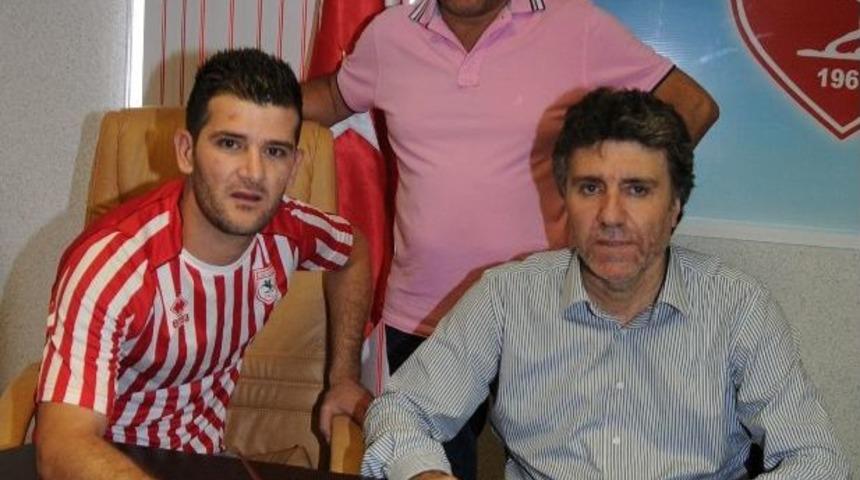 Samsunspor'da İlk İmza Cemil'den