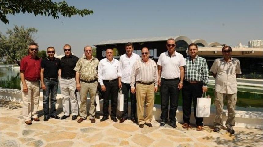 Karşıyaka Esnaf Meclisi&rsquo;nin Yeni Y&ouml;netimi Hızlı Başladı