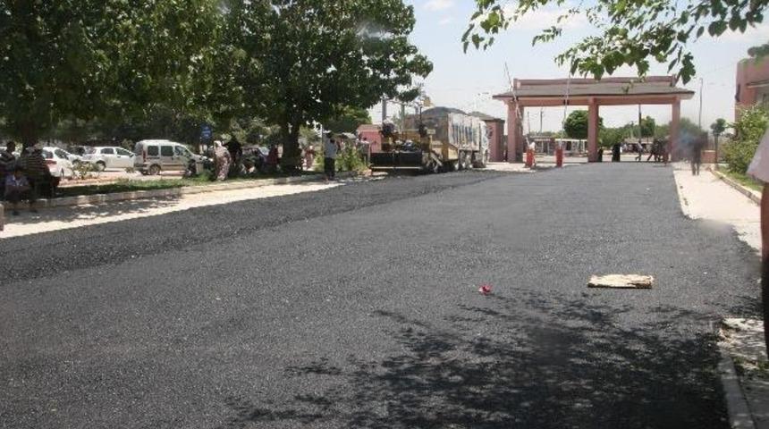 Hastane Bah&ccedil;esi Asfaltlanıyor