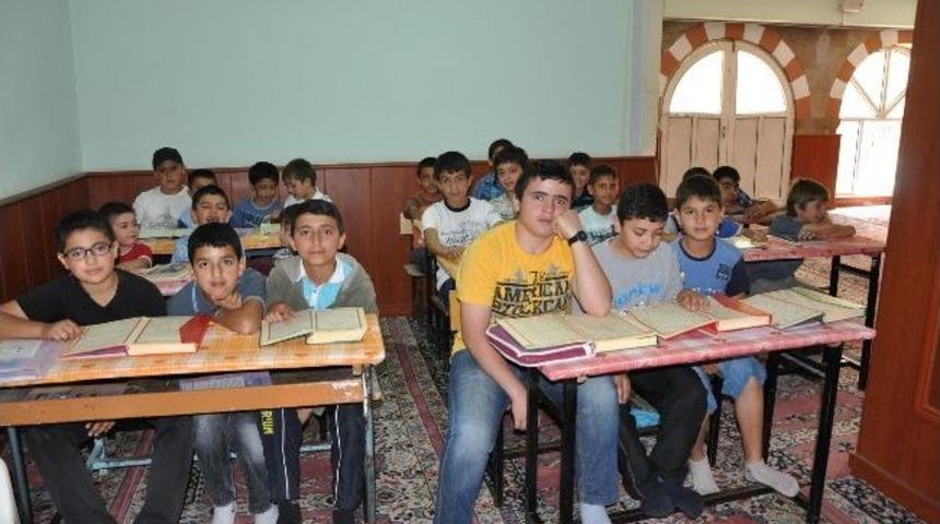 Sorgun&rsquo;da 34 Camide Yaz Kuran Kursu Başladı
