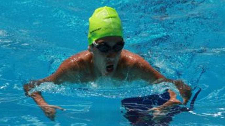 Osmangazi Belediyesi, Yaz Spor Okullarını Y&uuml;zme Havuzu A&ccedil;ılışı Ile Başlattı