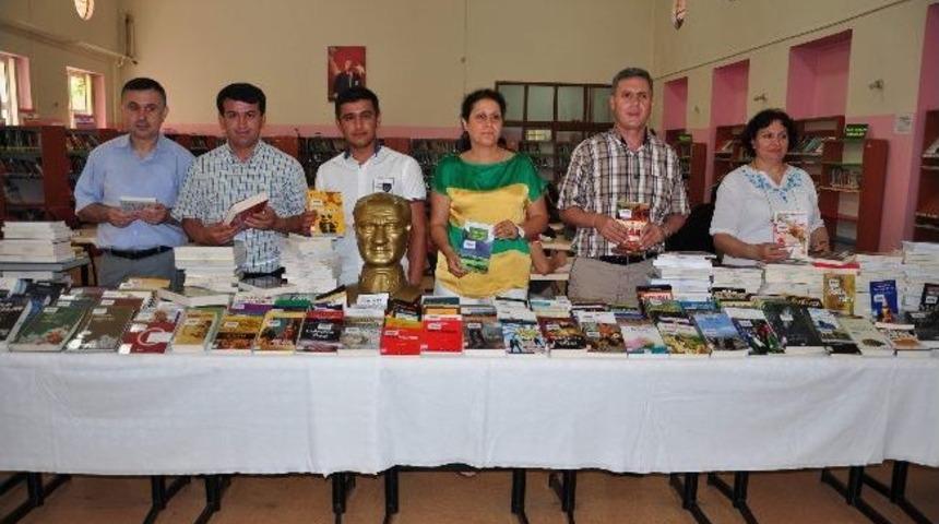 Yeni Kitaplar Okuyucularını Bekliyor