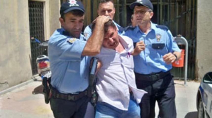 H&uuml;k&uuml;met konağında dehşet anları