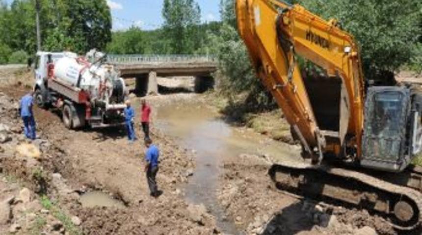 Başiskele'de Dereler Temizlendi