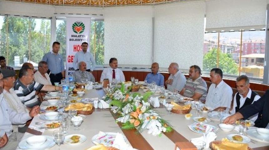 Malatya Belediye Başkanı &Ccedil;akır, Muhtarlarla Bir Araya Geldi