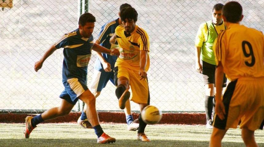 Malatya'da Mahalleler Futbolda Yarışıyor