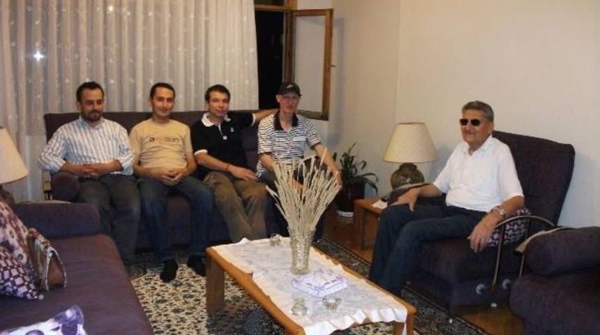 Eski Mezunlardan Vefa &Ouml;rneği