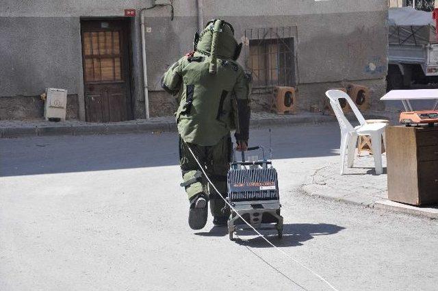 Ş&uuml;pheli Kutu Paniğe Yol A&ccedil;tı 1