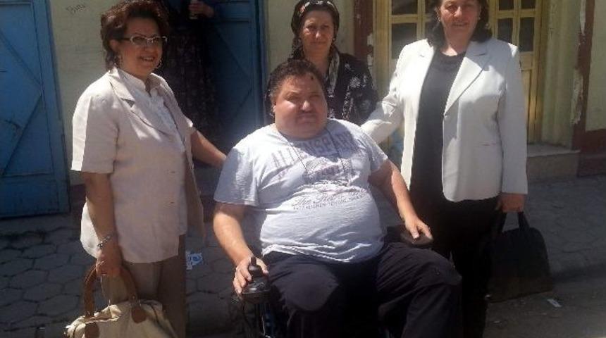 &lsquo;elden Ele&rsquo; Projesi Bir Kişinin Daha Y&uuml;z&uuml;n&uuml; G&uuml;ld&uuml;rd&uuml;