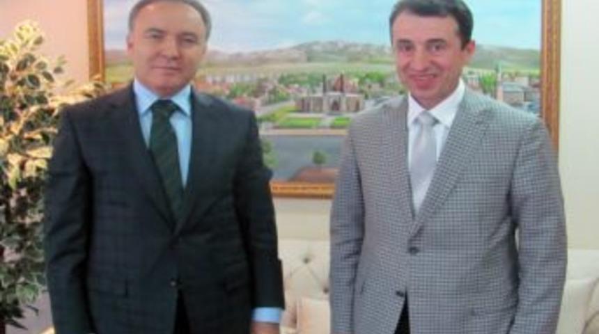 Şifa Hastanesi'nden Vali Altıparmak'a Ziyaret