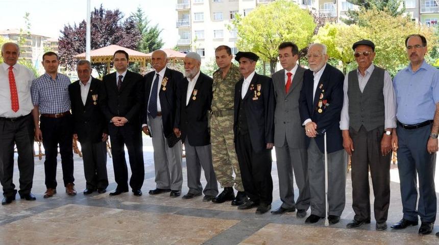 Malatya'da Şehit Yakınlarıyla Gaziler Yemekte Buluştu