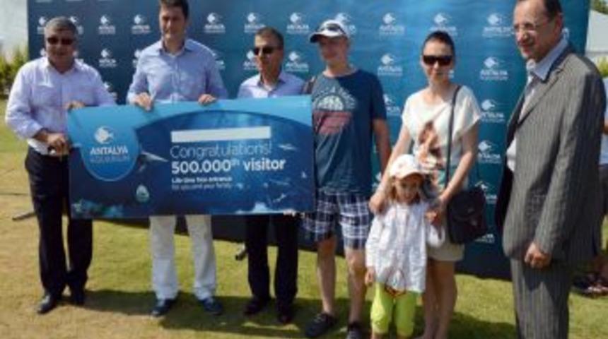 Antalya Akvaryum, 500 Bininci Yabancı Ziyaret&ccedil;isini Ağırladı