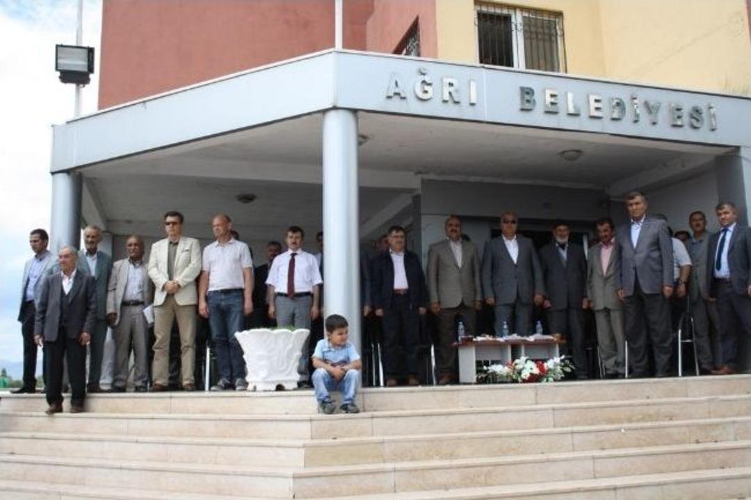 Ağrı Belediyesi Yeni Alınan 13 Belediye &Ouml;zel Halk Otob&uuml;s&uuml; Tanıtıldı