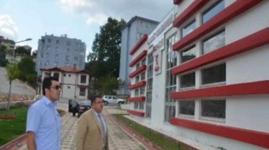 Bilecik'te Buz Pateni Pisti A&ccedil;ılmayı Bekliyor