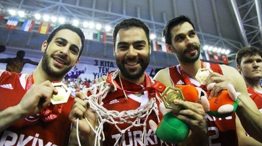 Milliler Fileleri S&ouml;k&uuml;p Kolye Yaptı