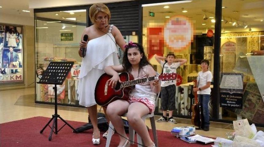 K&uuml;&ccedil;&uuml;klerden B&uuml;y&uuml;k M&uuml;zik Ş&ouml;leni