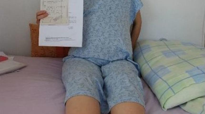 3 &Ccedil;ocuk Annesi Kadın Yaşamak İstiyor