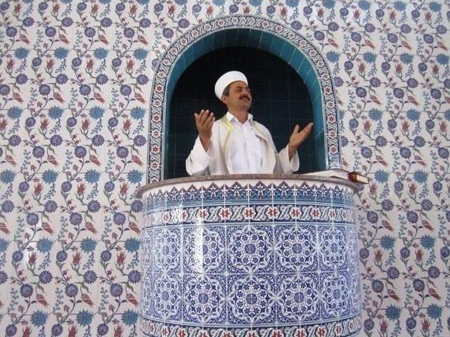 Ödemiş Şeker Camii’nde İbadet Başladı