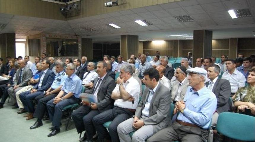 Vali Yurdakul Muhtarlarla Bir Araya Geldi