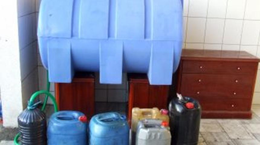 &Ccedil;anakkale'de 528 Litre Ka&ccedil;ak Akaryakıt Ele Ge&ccedil;irildi