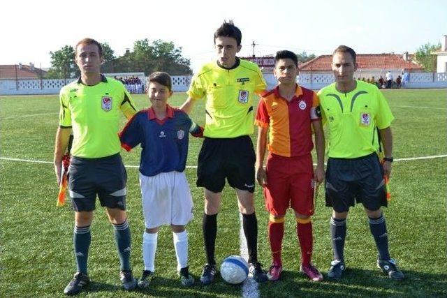 Ayvalık’taki U 13 Gurubunun Şampiyonu Galatasaray Aş. Oldu