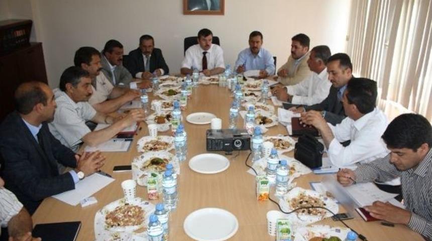 Hamur&rsquo;da İl&ccedil;e Milli Eğitim M&uuml;d&uuml;rleri Toplantısı