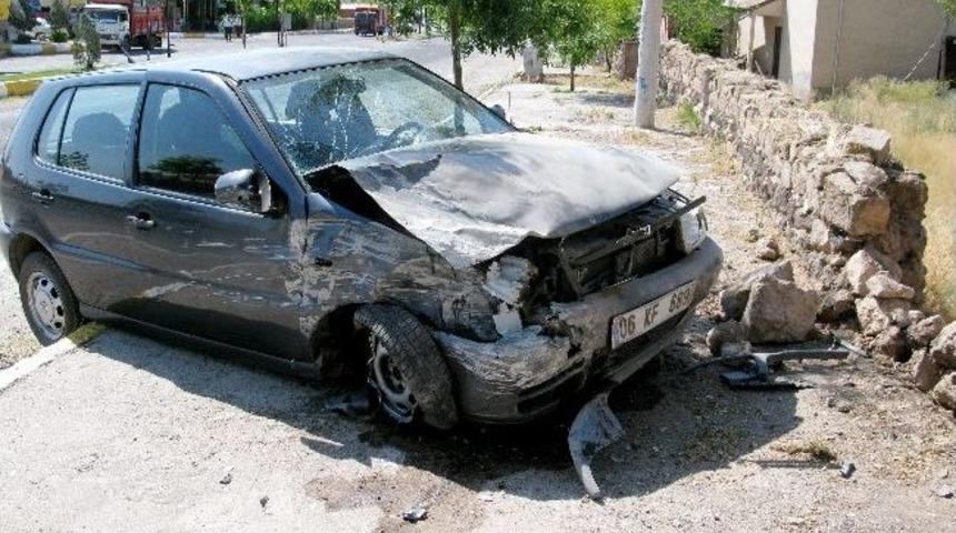 Duvara &Ccedil;arparak Durabildi