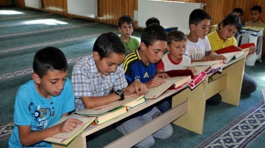 Suşehri&rsquo;nde Yaz Kuran Kurslarına Yoğun İlgi