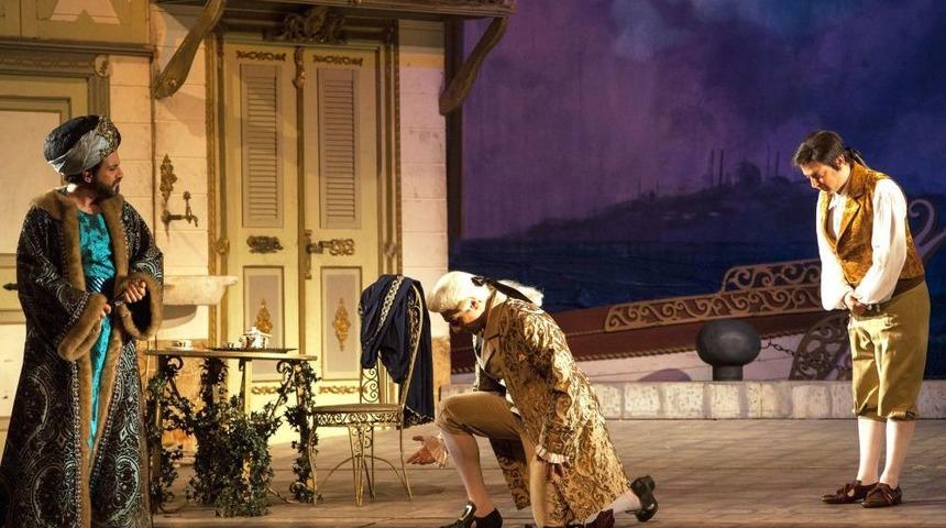 &lsquo;Saraydan Kız Ka&ccedil;ırma&rsquo; Operası Bursa&rsquo;da Sahnelendi