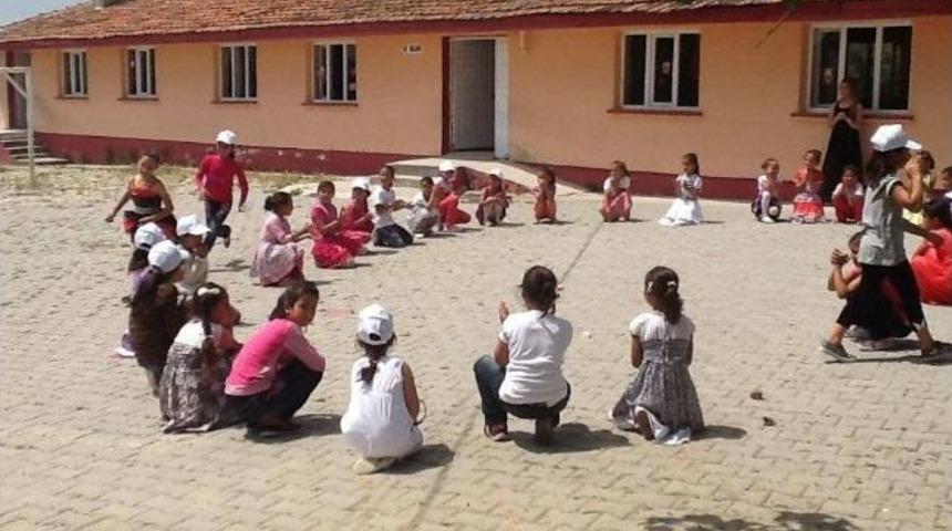 Manisa Gen&ccedil;lik Merkezi'nden Taşdibi İlkokulu'na Ziyaret
