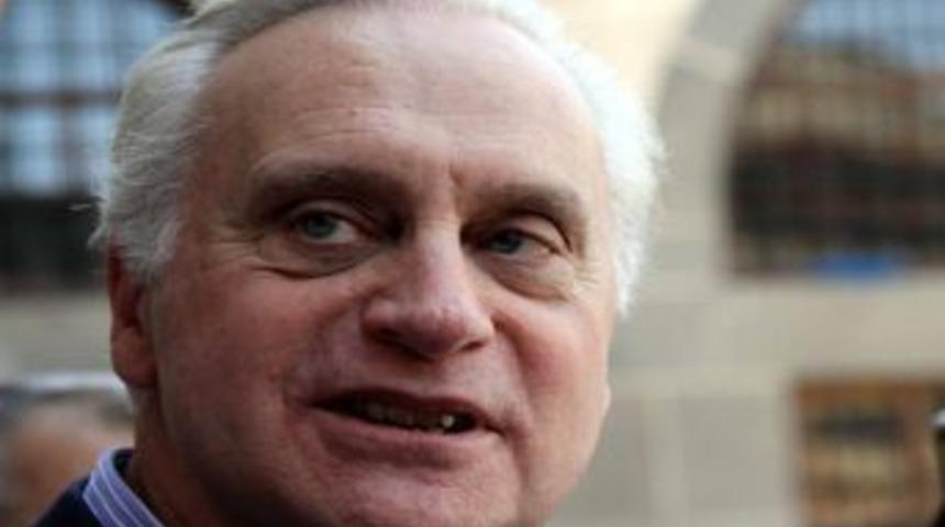 Diyarbakırlı &Ccedil;ocuk, Amerikan B&uuml;y&uuml;kel&ccedil;isi'ne Sakız Hediye Etti