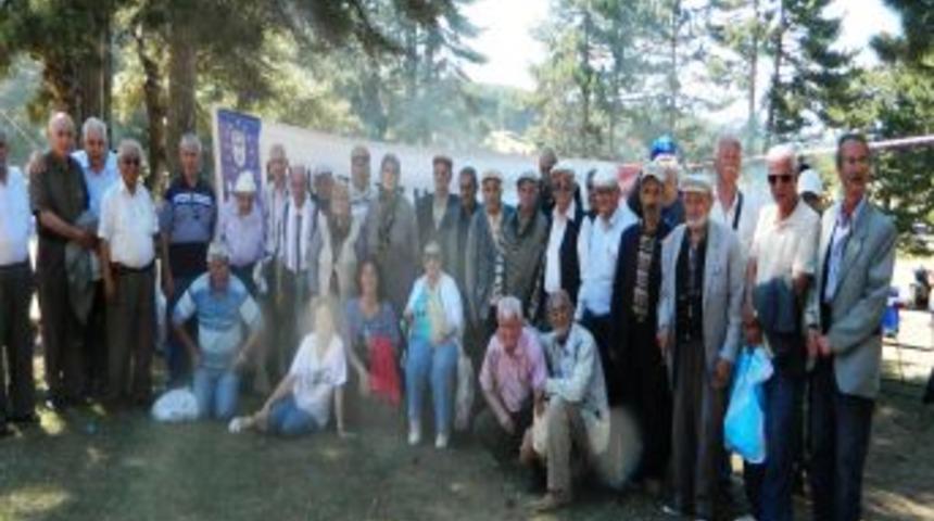 Huzurevi Sakinlerine Piknik Morali