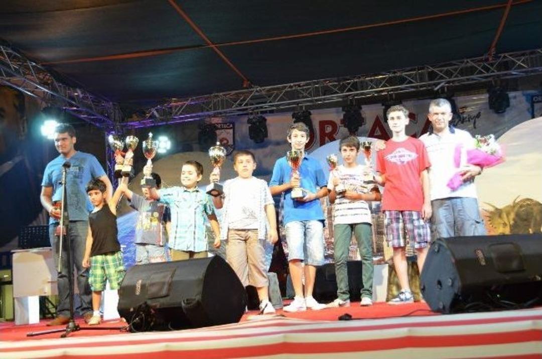 Ortaca Festivali&rsquo;nin 2. G&uuml;n&uuml;&rsquo;nde &Ouml;d&uuml;l T&ouml;reni Ve Tiyatro Yer Aldı.