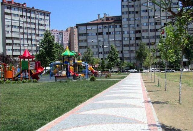 Beylikdüzü Yeni Parklar İle Yeşil Alanını Çoğaltıyor