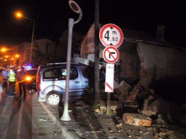 Bozüyük'te Trafik Kazası, 3 Yaralı