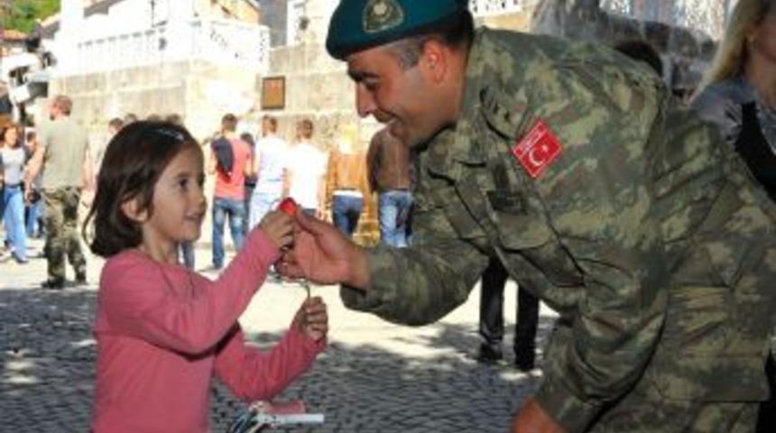 TSK, 14 Yıldır Iki &Uuml;lke Arasındaki Bağı Canlı Tutuyor