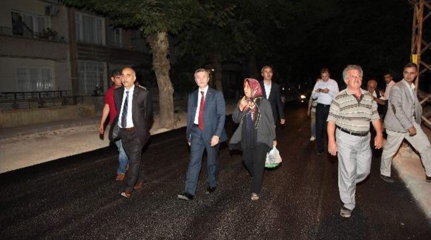 Başkan Tahmazoğlu, Kavaklık Mahallesi&rsquo;nde Asfalt &Ccedil;alışmalarını Kontrol Etti