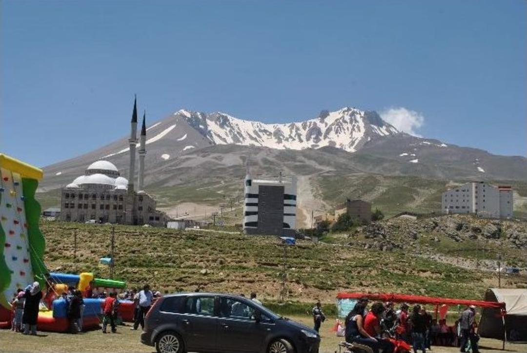 Yahyalılılar Erciyes&rsquo;te Buluştu